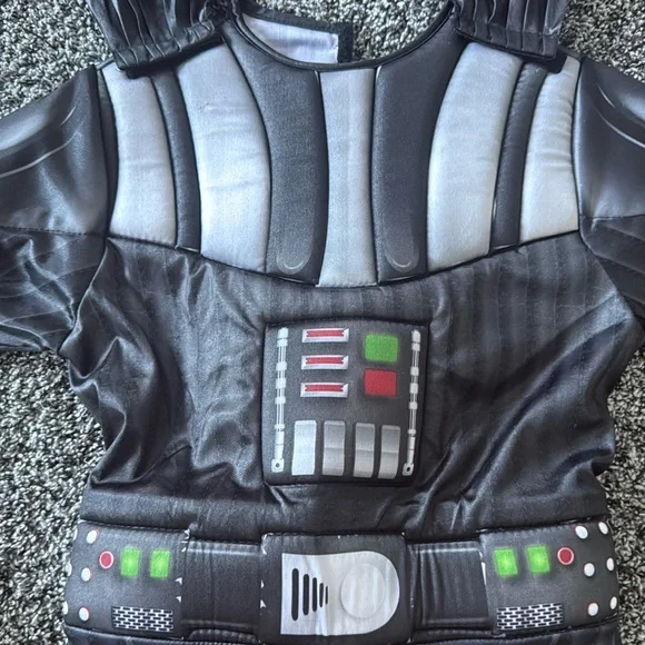 Kids Darth Vader Costume (size 7/8) - Picture 4 of 7